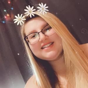 Meet your Posher, Holly